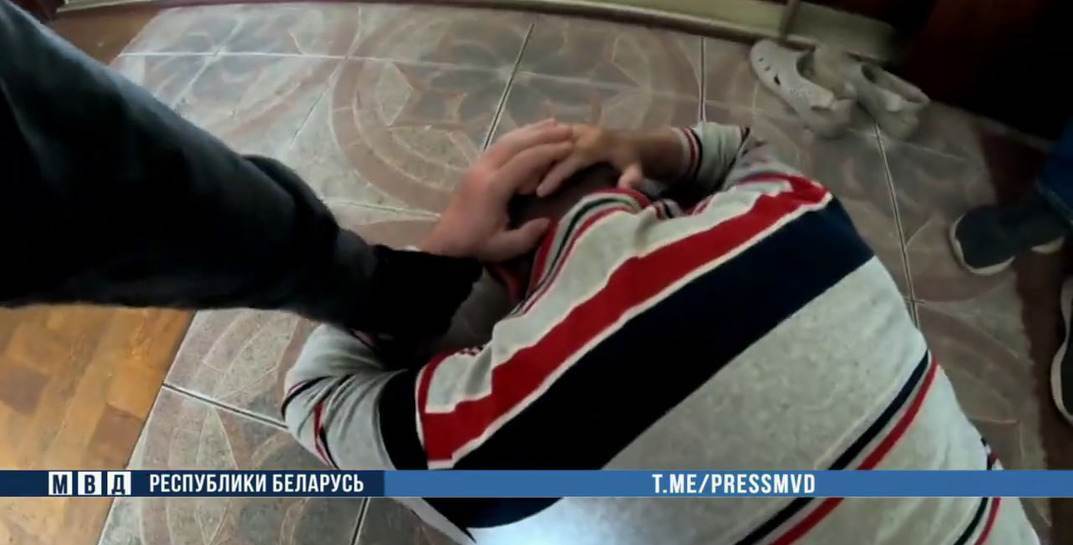 «Девочек домогался, когда они оставались ночевать у бабушки». В Минске задержали 53-летнего педофила, который растлевал двух малолетних племянниц
