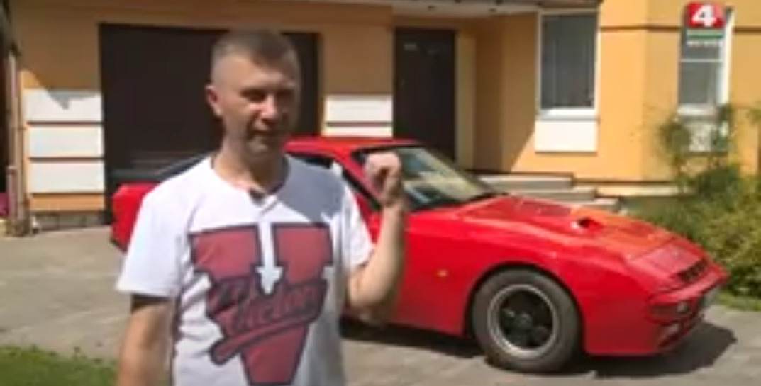 Могилевчанин восстановил ретро-автомобиль Porsche 924
