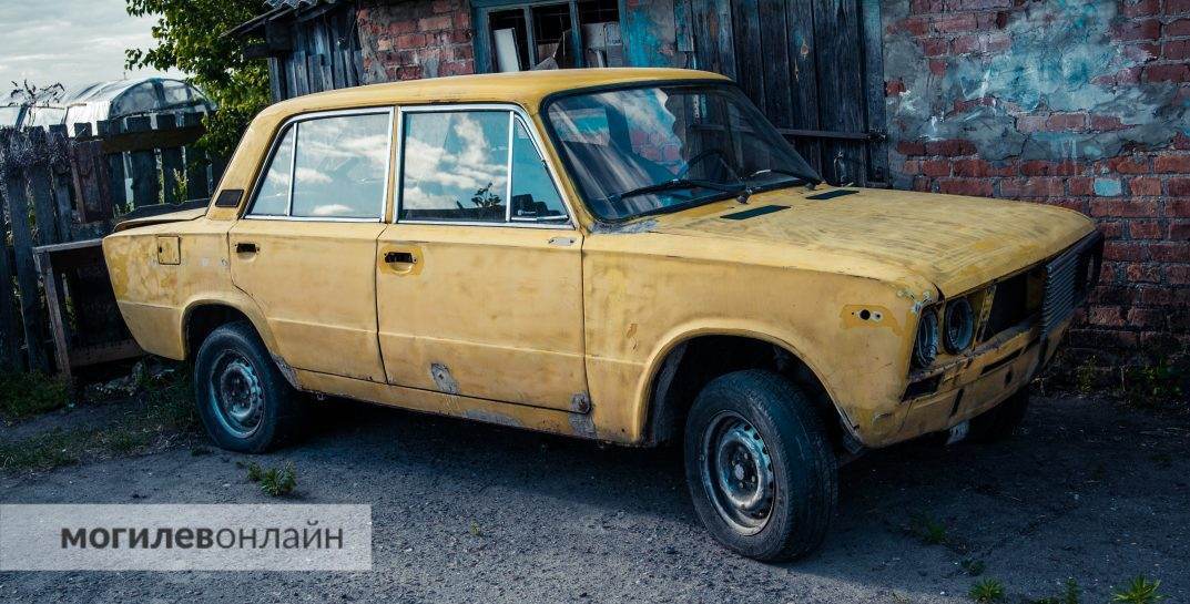 Бобруйске пьяный мужчина пытался угнать ВАЗ, но сделать это не дали прохожие