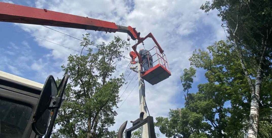 В Могилевской области из-за последствий непогоды остается обесточенным 321 населенный пункт