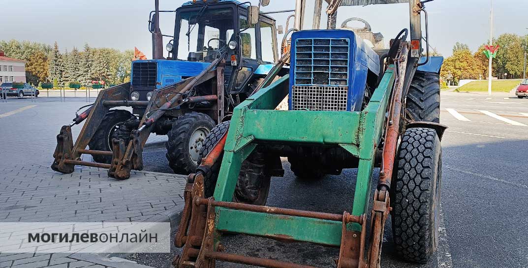 В Дрогичинском районе инженер украл на работе… списанный трактор. «Металлолом» стоил 1,5 рублей — угадайте, за сколько специалист умудрился его продать