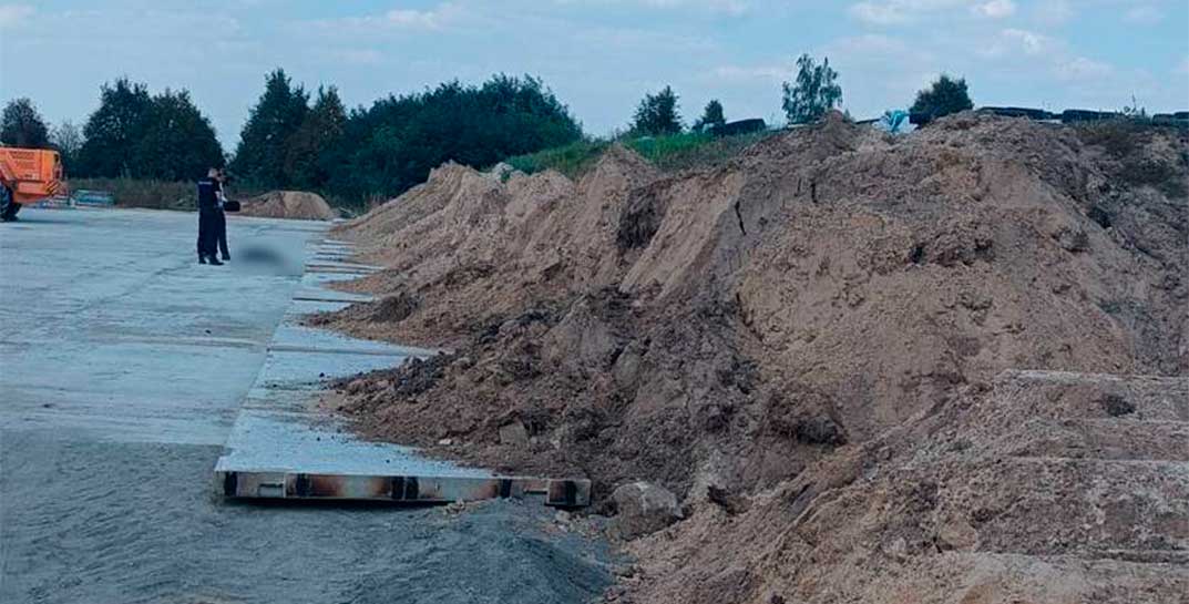 В Кобринском районе на рабочего упали бетонные плиты. Мужчина погиб