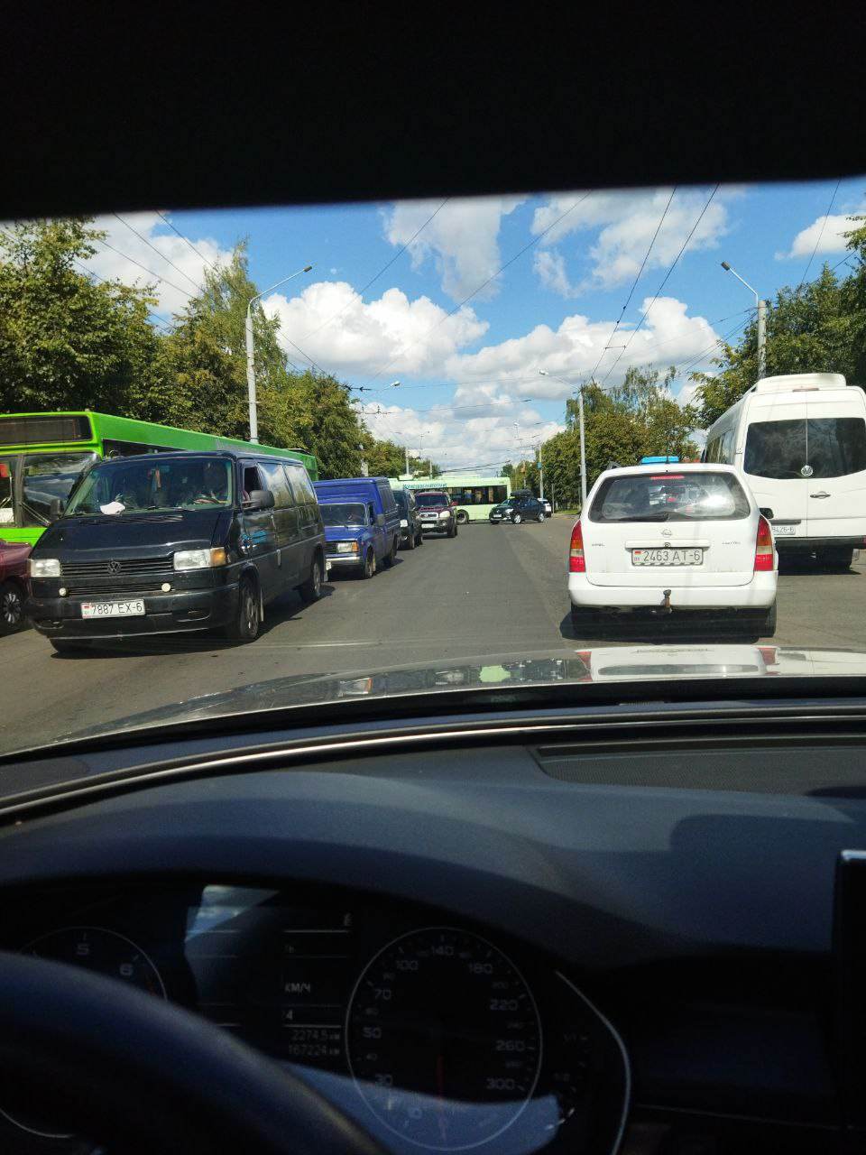 В Могилеве на Габровской в аварию попал троллейбус