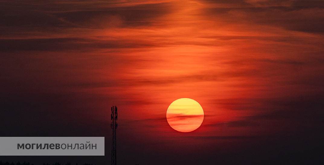 Экстремально мощная магнитная буря, которая «может побороться за звание самой сильной и продолжительной», обрушится сегодня на Землю