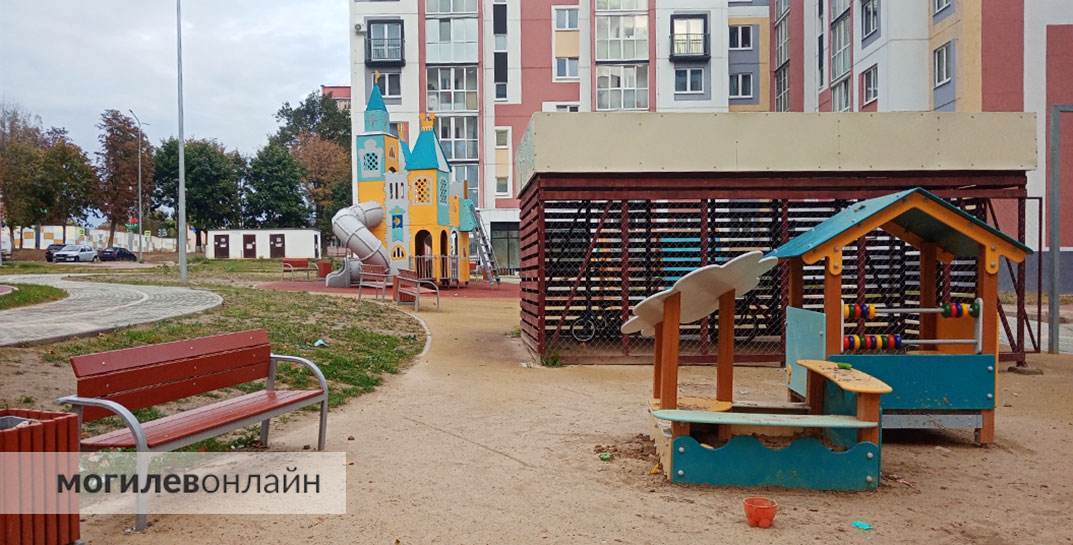 Благоустройство территории в могилевском ЖК «Талисман» не проводилось более 1,5 лет. После вмешательства областного Комитета госконтроля — есть результат