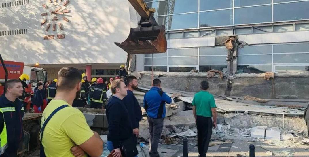 На вокзале в сербском городе Нови-Саде обрушился бетонно-стеклянный навес — погибли 14 человек