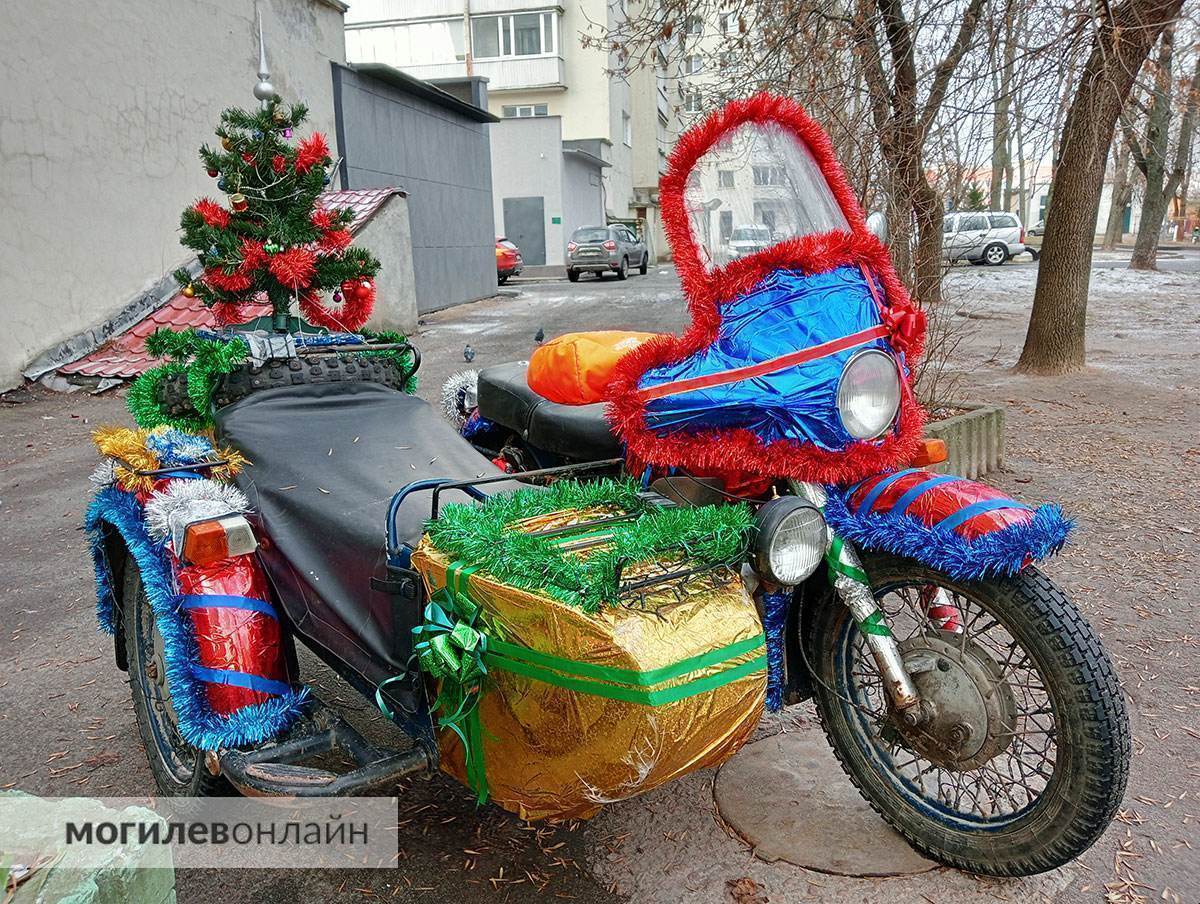 Новогодняя сказка по-могилевски — посмотрите, какие креативные байкеры живут в нашем городе!