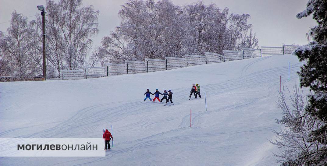 Печерские горки этой зимой грустят без веселых «покатушек». И февраль, похоже, тоже мимо