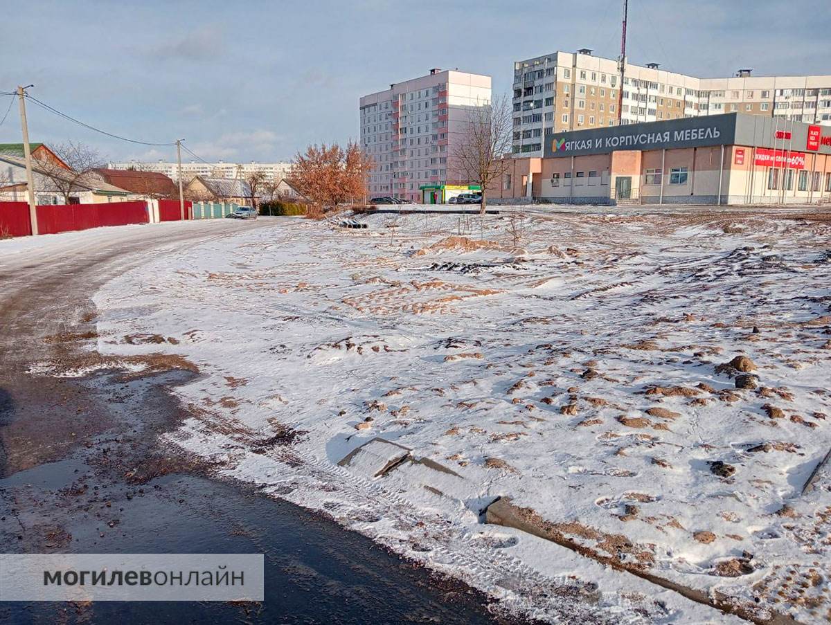 Общественное обсуждение по поводу строительства 16-этажки на Габровской в Могилеве продолжается. Как выглядит это место сейчас и что придется снести, если проект одобрят?