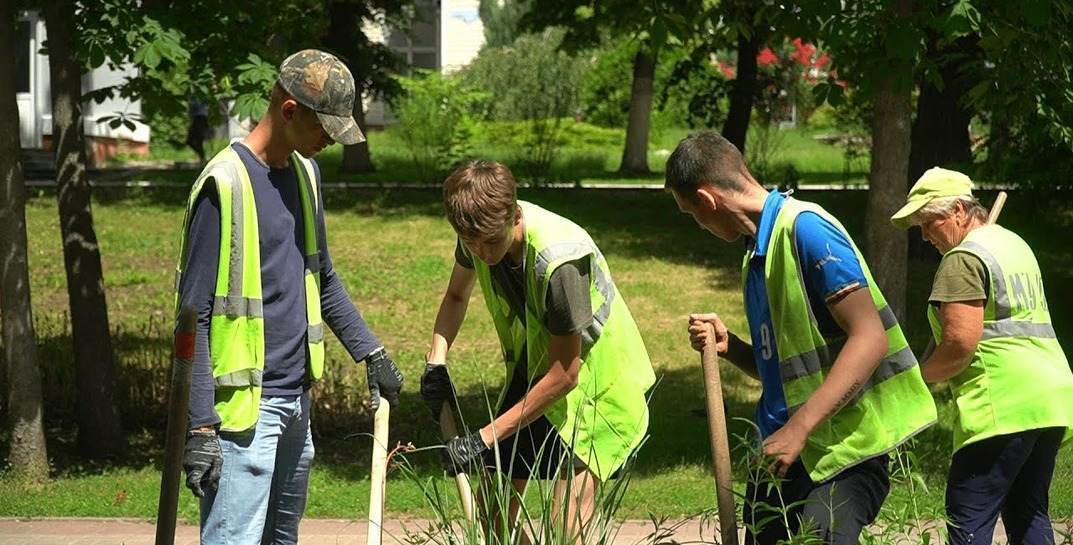 В Беларуси станет больше вакансий для подростков