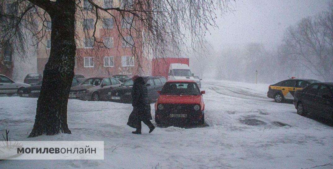 «8 тысяч за сломанную ногу». Коммунальщики в Светлогорском районе не обработали от наледи крыльцо и выплатили пострадавшей внушительную компенсацию