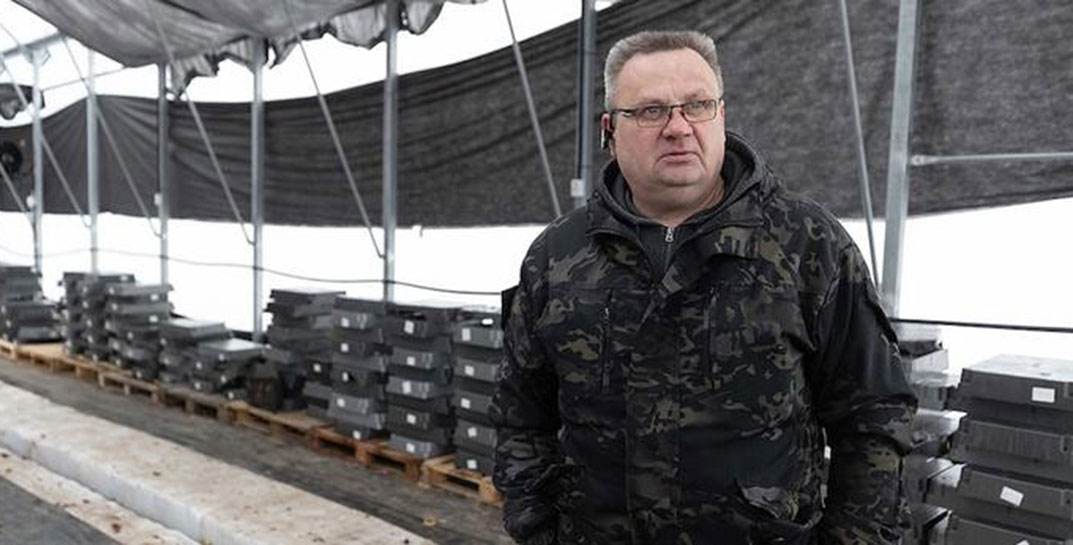 «Даже бабушки присылали с пенсий по 10-20 рублей». Как белорусы помогают Дмитрию, у которого сгорела теплица с тюльпанами