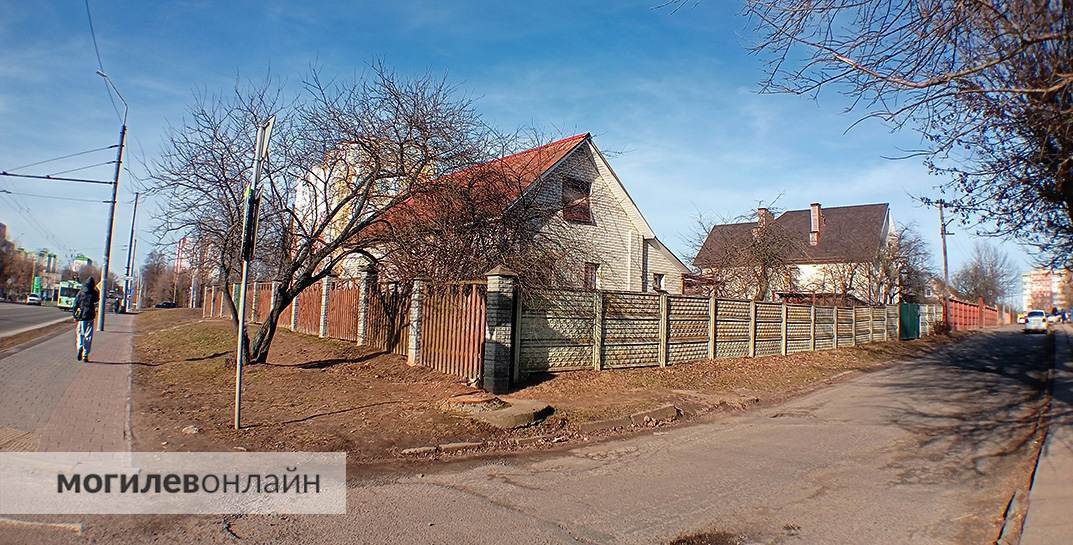 Посмотрели, с какими домами придется расстаться их хозяевам, если проект строительства 10-этажки по Первомайской в Могилеве одобрят