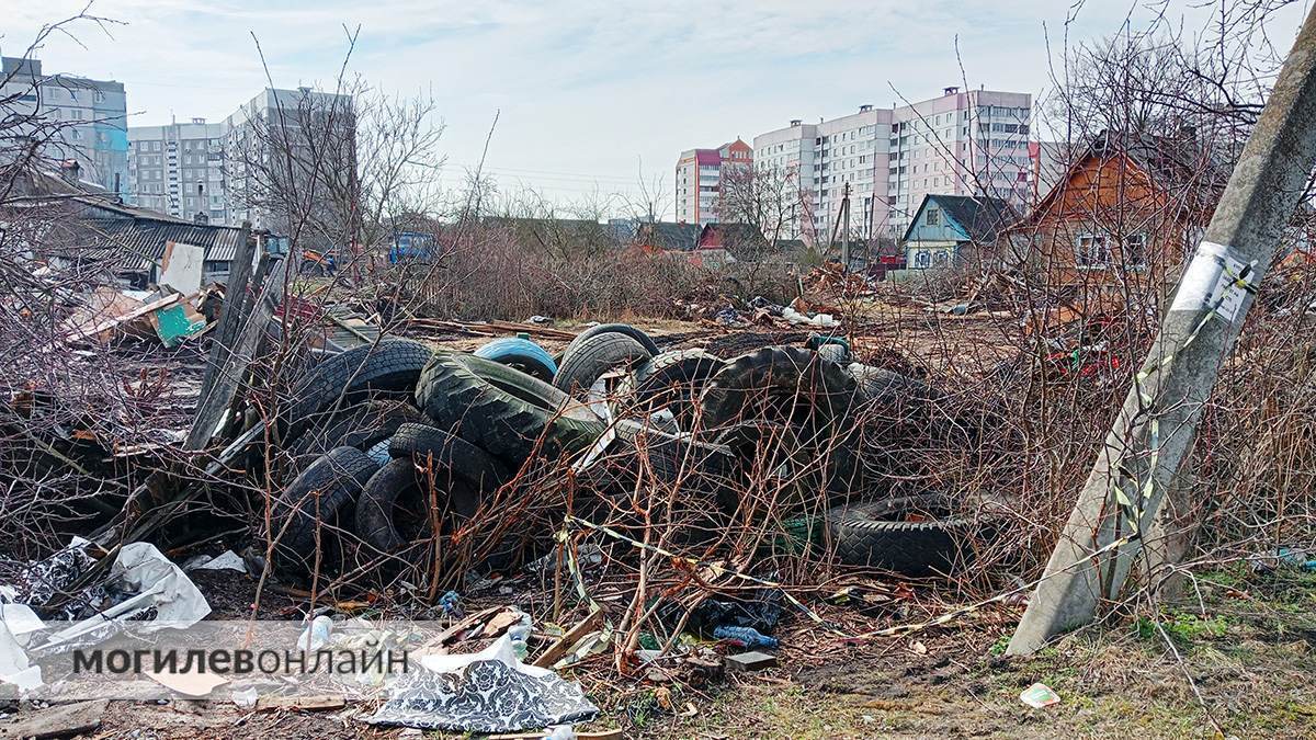 В Могилеве рядом с Ледовым дворцом сносят 2 улицы — говорят, на этом мест построят школу 