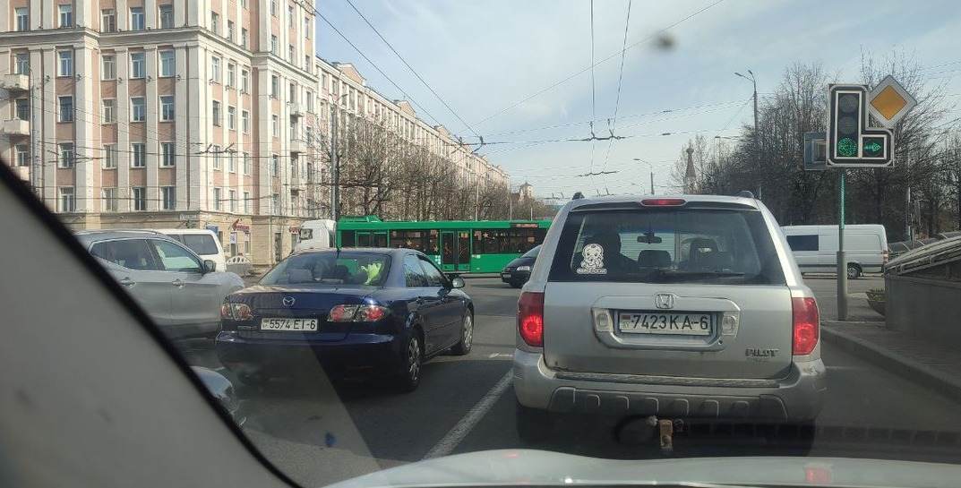 В центре Могилева случилось ДТП с автобусом