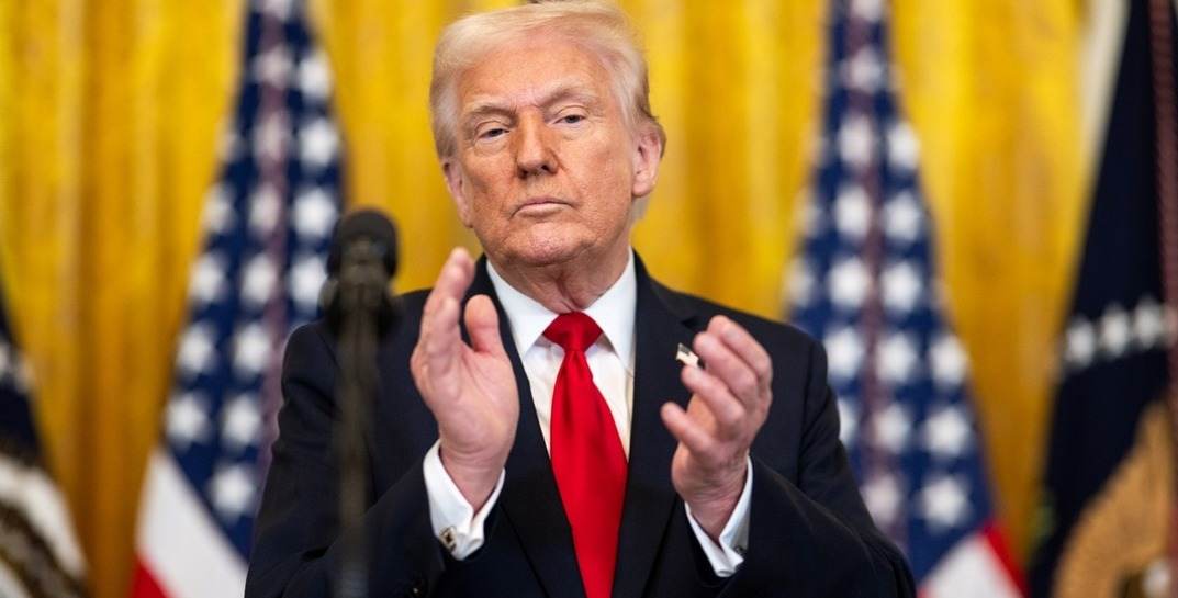 Трамп объявил чрезвычайное положение в США. Из-за чего?