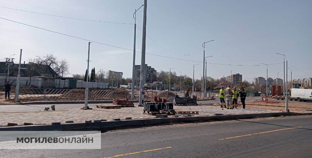 В Могилеве на пересечении проспекта Мира и улицы Королева устанавливают светофоры