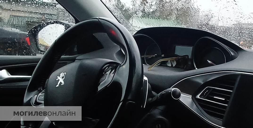 В Минске клиент расплатился с таксистом дозой психотропа — водитель употребил наркотик и собирался дальше ехать на заказы