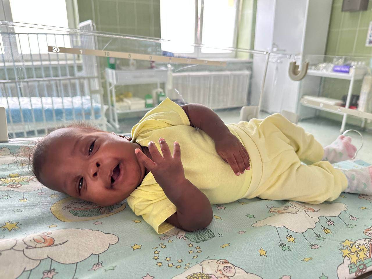 Белорусские медики выходили новорожденную девочку весом 600 граммов
