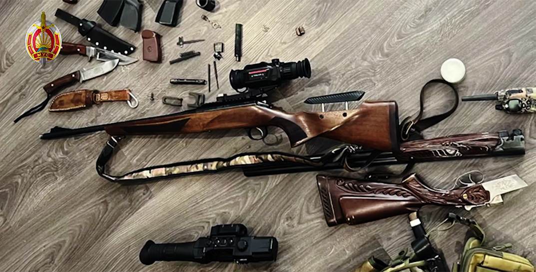 В Могилевской области нашли целый арсенал незарегистрированного оружия — огнестрелы, ножи, тысячи патронов и тротиловые шашки