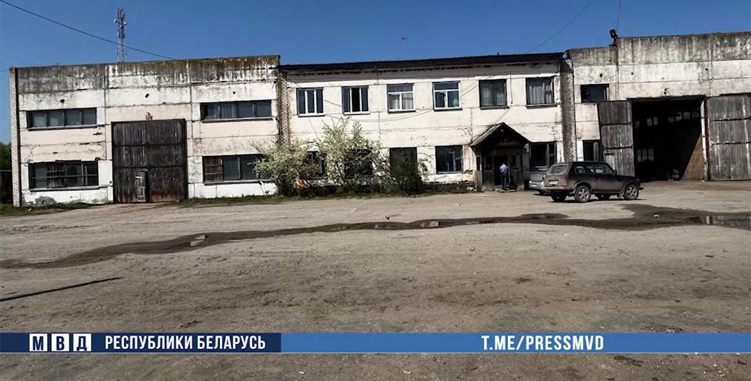 В Костюковичах задержали заведующую складом и руководителя фермы — они украли 36 тонн удобрений