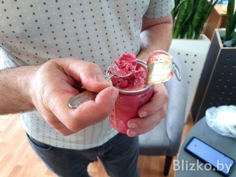 Креатив от белорусских производителей — в Минске начали продавать... мороженое-холодник
