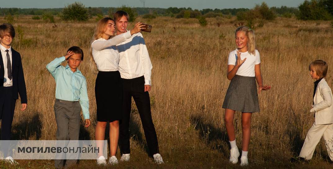 Сколько денег готовить для школьной формы к новому учебному году? Рассказали в «Беллегпроме»