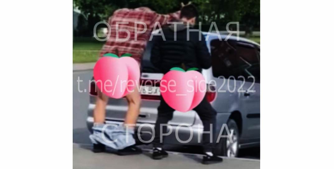 В Березе два парня на улице устроили «грязные танцы». Шоу оценили в милиции