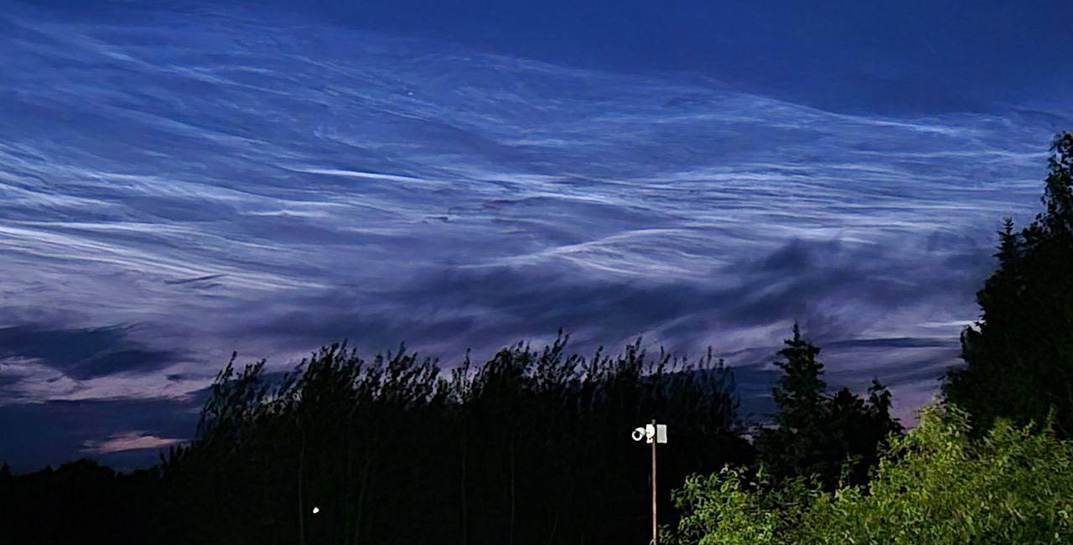 Вчера вечером и сегодня ранним утром в Беларуси наблюдались Серебристые облака — есть фото из Бобруйска