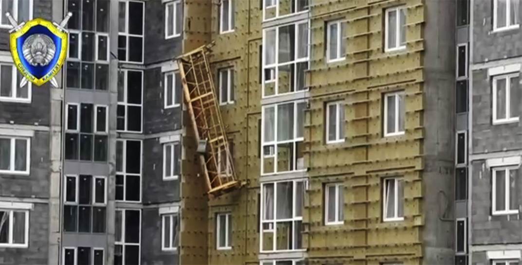ЧП на стройке в Мачулищах: с высоты четвертого этажа сорвалась люлька с рабочими — один погиб, второй в реанимации