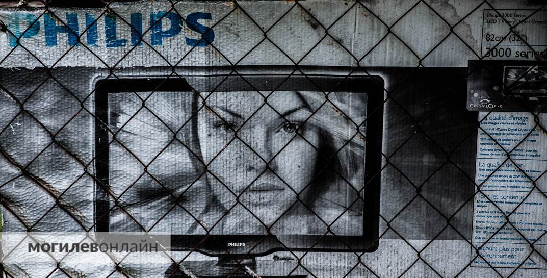 В Кричеве парень вынес из дома возлюбленной телевизор, пока она лежала в больнице