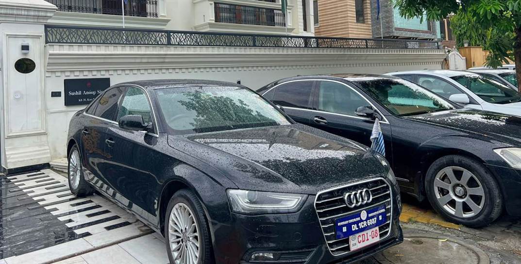 Афера, достойная Оскара: индиец притворялся послом двух несуществующих стран и успешно выманивал деньги у соотечественников