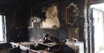 Ночью в Кричеве «закоротило» холодильник — пожар уничтожил в доме кухню, но обошлось без жертв
