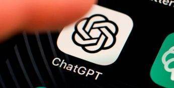 Мужчина попал в психбольницу из-за советов ChatGPT