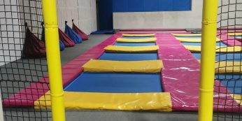 Подросток из Гродно получил тяжелую травму позвоночника на батутах — и сразу перестал чувствовать ноги и руки