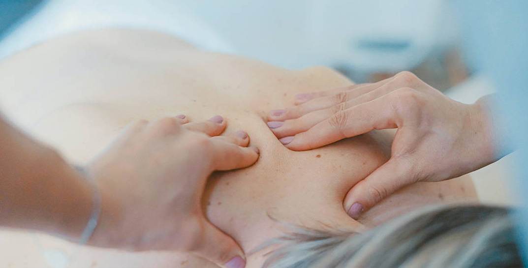 В Могилеве завели уголовку на частную массажистку