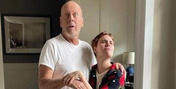 Семья Брюса Уиллиса отселила его в отдельный дом из-за прогрессирующей деменции