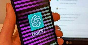 Новы вясёлы трэнд з ChatGPT. У сацсетках яго просяць палічыць да мільёна, а ён прыдумляе адгаворкі