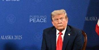 Трамп заявил, что Зеленский может завершить конфликт, отказавшись от Крыма и членства в НАТО