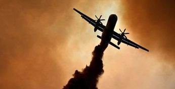 Во Франции борются с крупнейшим за 80 лет пожаром. Его площадь уже больше Парижа