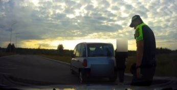 Бобруйчанка дала покататься на своем автомобиле 16-летней дочке и заработала протокол и себе, и ей