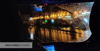 В Могилеве возле ТЦ «Атриум» такси сбило самокатчика