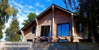 Директор белорусского предприятия два года заставлял подчиненного работать на своей даче