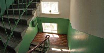 Могилевчанка сделала замечание нетрезвому соседу, а тот ее избил