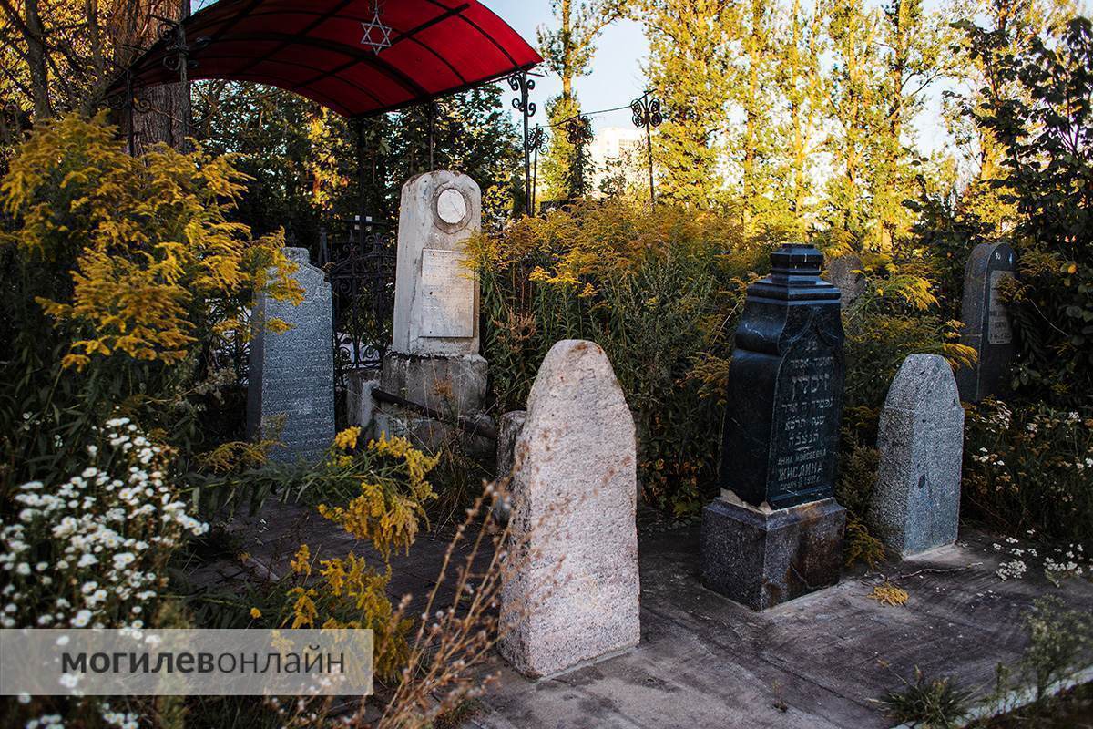 Еврейское, но не совсем: вспоминаем историю старого кладбища на Ольчинской в Могилеве
