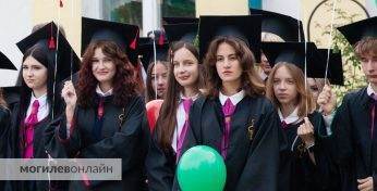 Сколько в Беларуси на одного учителя приходится учеников? В Минобразовании сравнили цифру с показателем в Европе и США