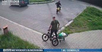 В Могилеве пенсионер украл велосипед маленького мальчика — тот просто забыл его у подъезда