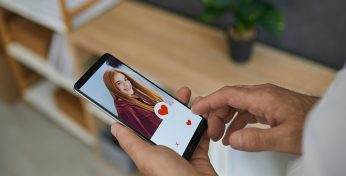 Моглевчанин «прикинулся» девушкой в мессенджерах и «развел на деньги» троих мужчин