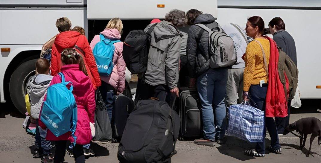 ООН обновила статистику по украинским беженцам. Сколько человек уехало в Беларусь?