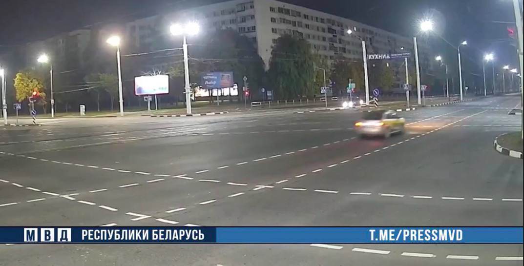 «Я не знала, что вы за мной едете». В Витебске пьяная таксистка устроила гонки с ГАИ прямо в центре города